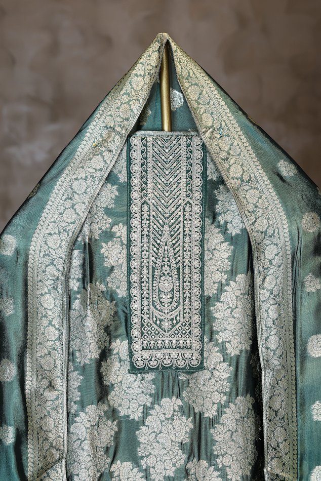 Rasiq Rama Green Banarasi Silk Unstitched Suit Set - Image 3