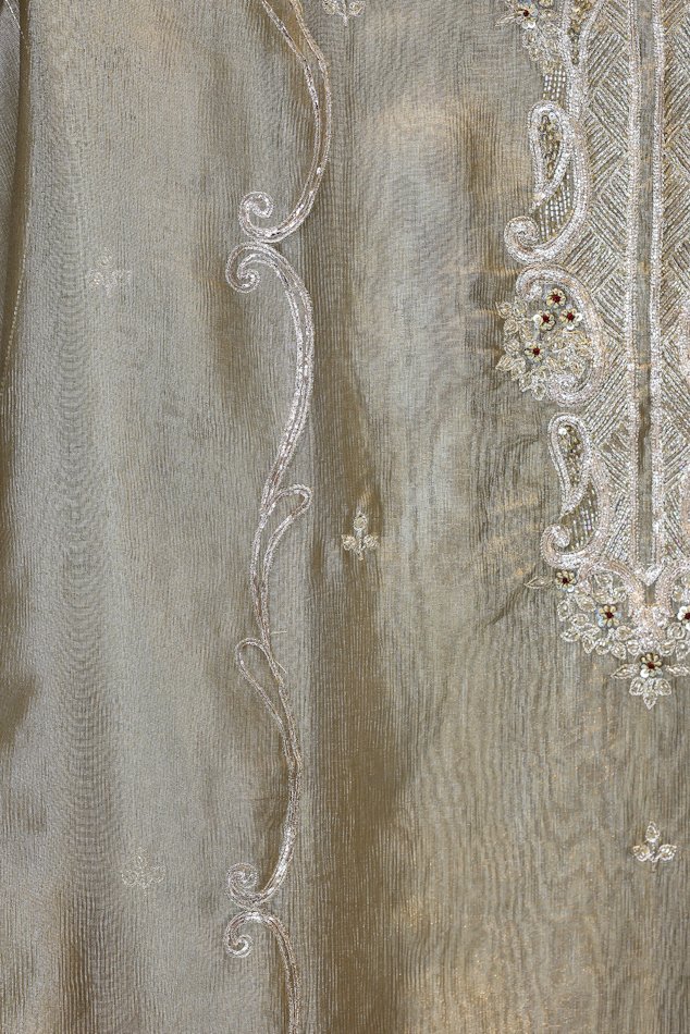 Rasiq Weaved Green Unstitched Suit Set - Image 2