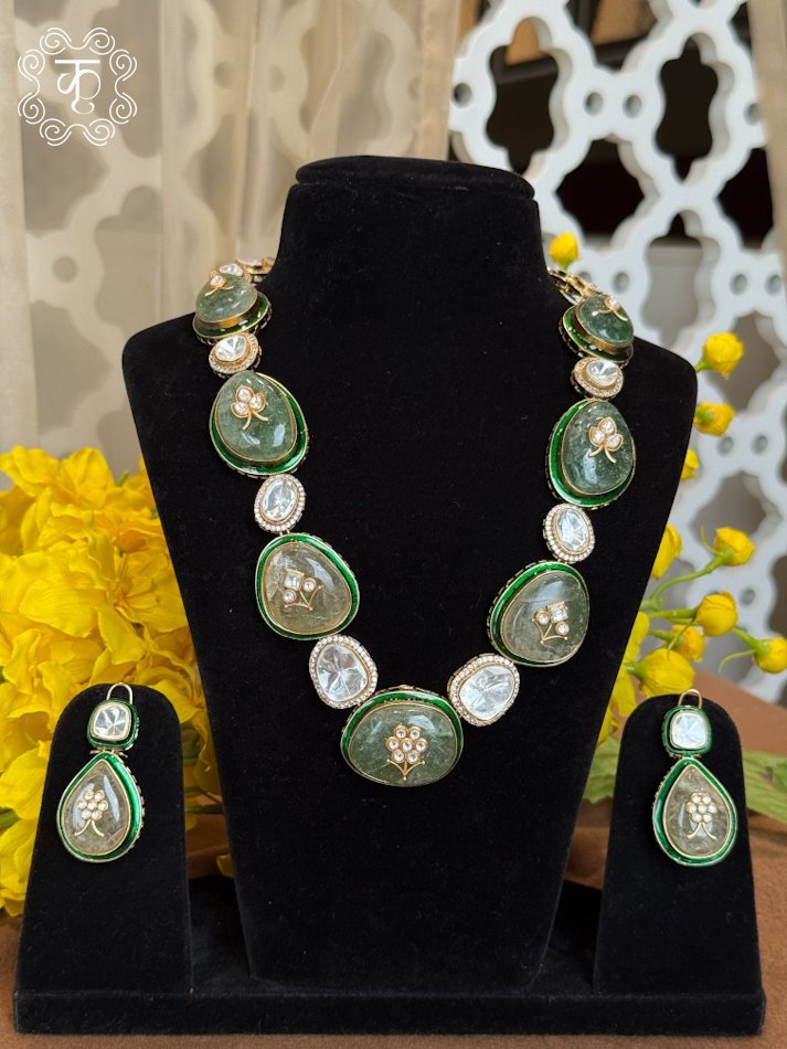 Neckpiece with Earrings - Green White Long - Image 3