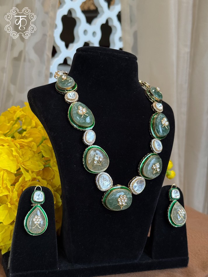 Neckpiece with Earrings - Green White Long - Image 4