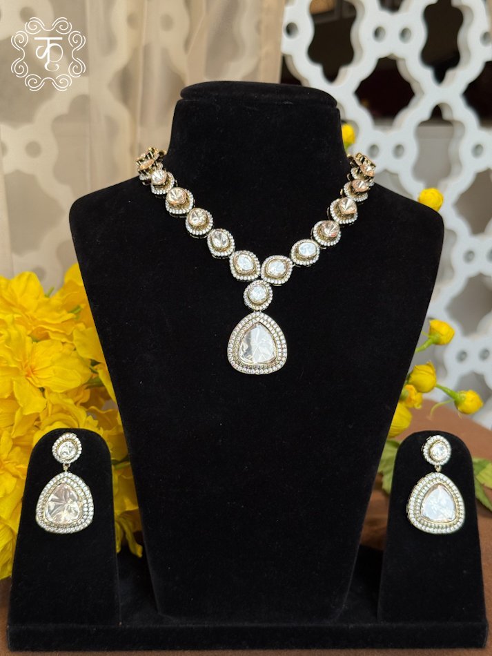 Neckpiece with Earrings - White Stones - Image 2