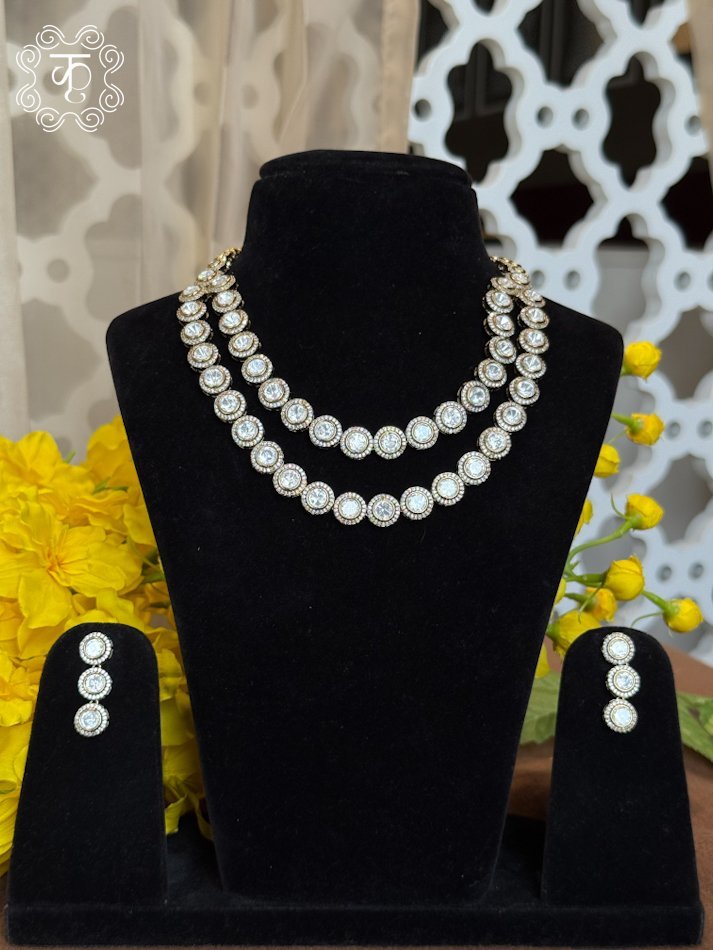Neckpiece with Earrings - White stone - Image 3