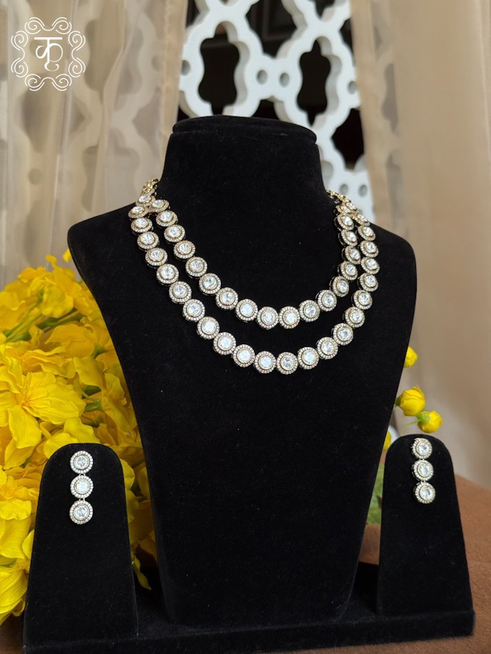Neckpiece with Earrings - White stone - Image 4