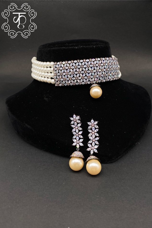 Oxidized AD with Off-White pearls Neckpiece - Image 2