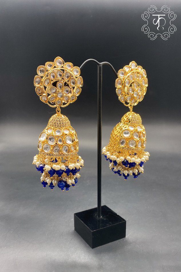Kundan Jhumki - golden kundan, blue & white pearl - Image 4
